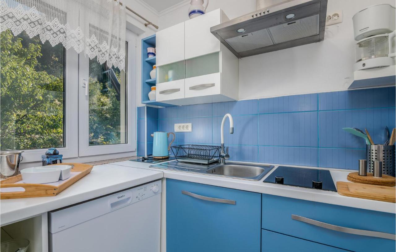 Nice Apartment In Stara Baska With Kitchen Exterior foto